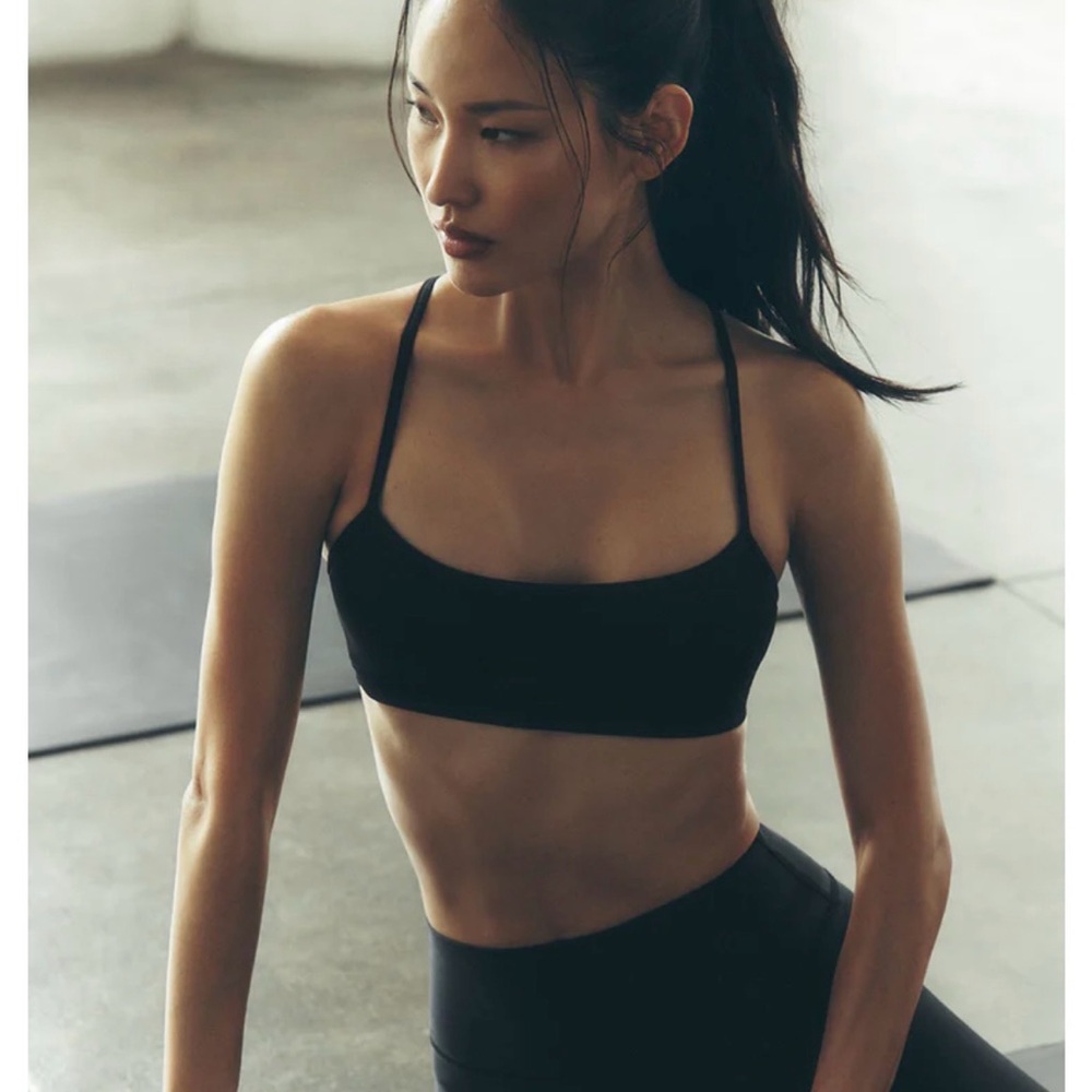 ALO Airlift Intrigue bra - size large Black